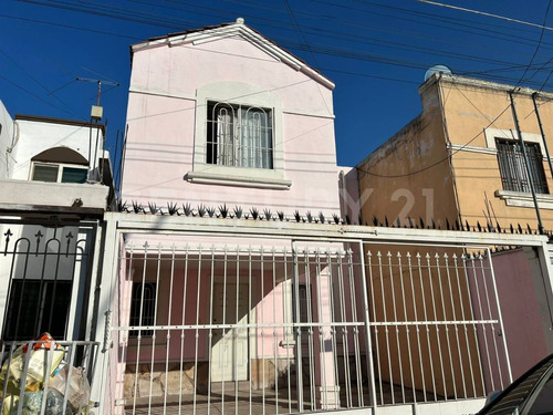 Casa En Renta En Joyas De Anahuac, Escobedo, Nuevo León