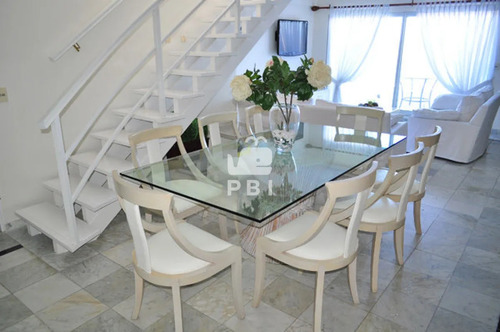 Apartamento En Brava, - Long Beach - Ref : Pbi14723