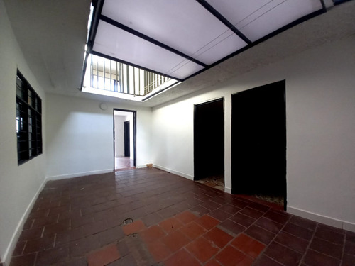 Se Vende Casa Bi Familiar Barrio Tomas Cipriano