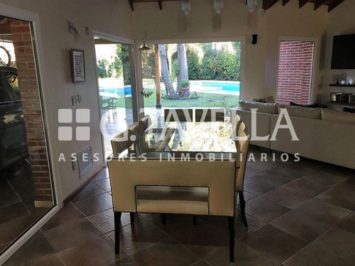 Imagen 16 de 17 de Venta De Chalet 4 Amb. Pileta En Barrio Privado Casco Leloir