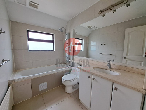 Casa En Arriendo De 5 Dorm. En Temuco