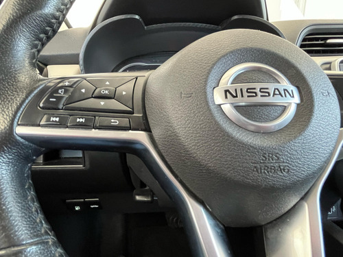 Nissan Versa 1.6 Exclusive Navi At