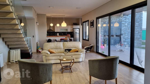 Imagen 21 de 30 de Venta Casa 4 Dormitorios Y Escritorio En Santina Norte, Valle Escondido