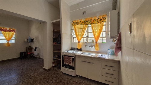 Casa 3 Amb. En Venta, Con Jardín Y Terraza. Florida - Vicente López