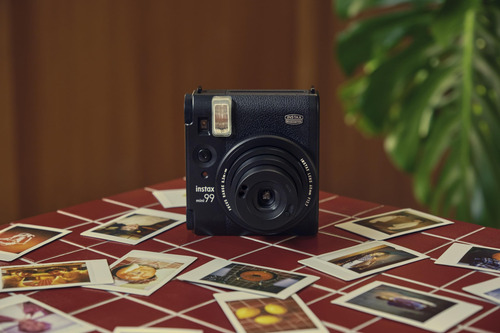 Cámara De Película Instantánea Fujifilm Instax Mini 99 Negra