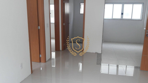 Imagem 7 de 9 de Apartamento Com 2 Dormitórios À Venda, 50 M² Por R$ 220.000,00 - Pimenteiras - Teresópolis/rj - Ap0252