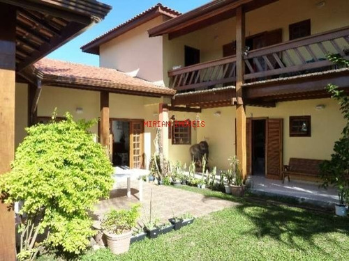 Imagem 18 de 25 de Sobrado Para Venda Em Peruibe Com 4 Suites, Vista Lateral Para O Mar, Sala Para 2 Ambientes No Piso Térreo, Sala Com Balcão No Piso Superior, Cozinha - Ca00480 - 2405082