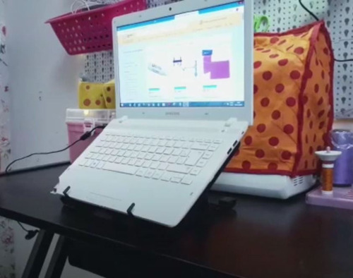 Imagem 4 de 7 de Suporte Para Notebook Regulável Plástico