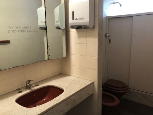 Imagen 6 de 8 de Orden De Vender!!! Oficina Esquina En Plaza Cagancha En Edificio De Pintos Risso