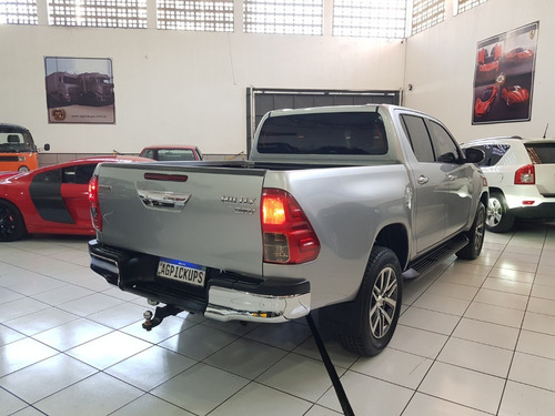 Imagem 12 de 15 de Toyota Hilux Srv 2.7 Flex 4x2 Automática 19/2019 Completa