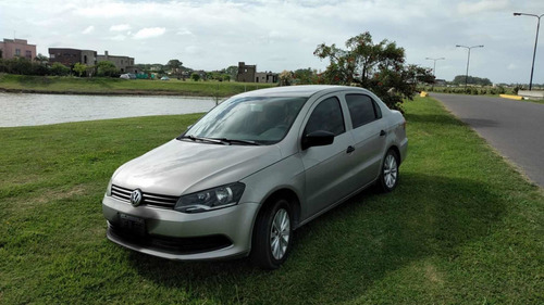 Volkswagen Voyage 1.6 Comfortline Plus 2 I-motion Ll 2013