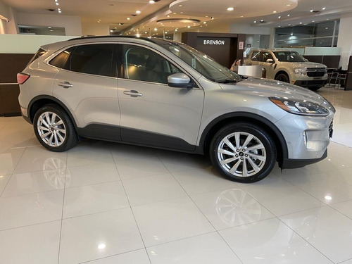 Imagen 2 de 18 de Ford Kuga Titanium Hibrida 2.5 At 4x4 2022