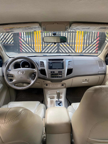 Imagen 8 de 11 de Toyota Fortunner 4x2