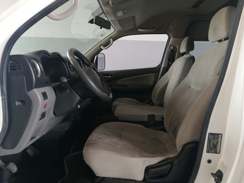 Nissan Urvan 2.5 15 Pas Amplia Aa Mt