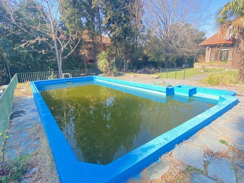 Imagen 6 de 14 de Retasada! Venta Casa En La Martona 6 Ambientes Sobre 2 Lotes