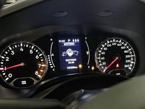 Jeep Renegade 1.8 16V FLEX LONGITUDE 4P AUTOMÁTICO