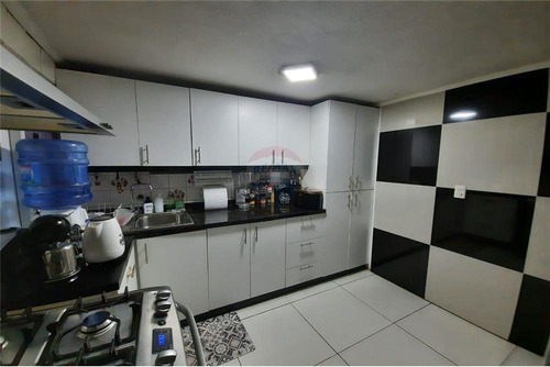 Imagen 5 de 14 de Casa En Venta 3d + 3b, Villa Los Lagos, Pudahuel