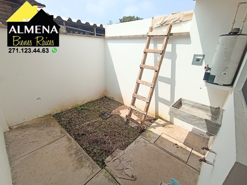 Casa Uso De Suelo En Venta Residencial Almendros