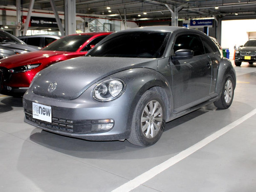 Volkswagen New Beetle 2 2016 | TuCarro