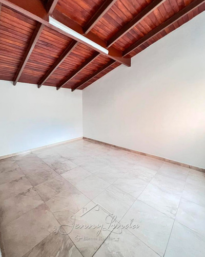 En Alquiler Townhouse De 180 M² Avenida Principal Del Castaño, Maracay Aragua