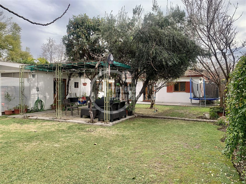 Casa En Venta De 3 Dorm. En Providencia