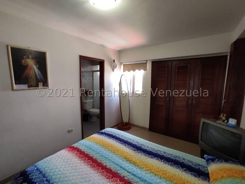 Imagen 13 de 30 de Apartamentos En Venta En Av Los Leones Barquisimeto, Lara 22-9974 Romer Gonzalez Profesional Inmobiliario Renta House