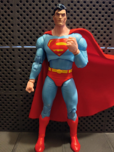 Dc Multiverse Superman Clásico Kitbash (Usado)