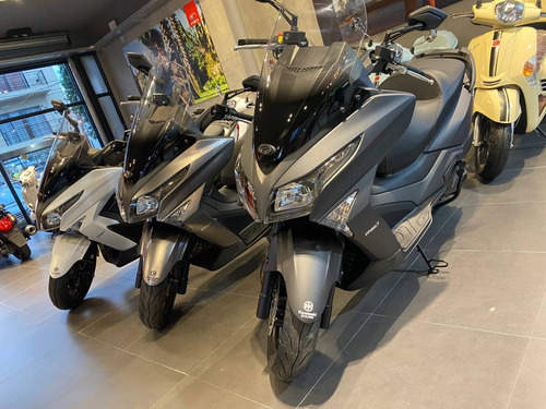 Xtown 250i Scooter Kymco// Kawasaki Quilmes