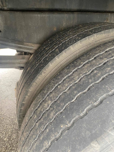 Imagem 6 de 13 de Volvo Vm 220