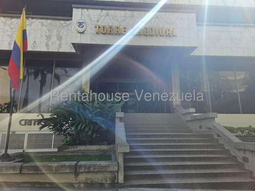 Y.t. Oficina En Venta, Campo Alegre Mls #25-24716
