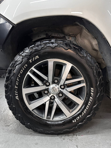 Toyota Hilux 2.8 Tdi 4x4 Dc Srx L16