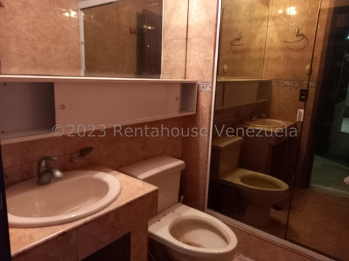 Amplio Y Comodo Apartamento Para Diseñar A Su Estilo Con Detalles Mediterraneos En Piedra Y Madera, Con Excelente Ubicacion Zona Norte De La Gran Valencia, Piso Medio, Edificio Conservado