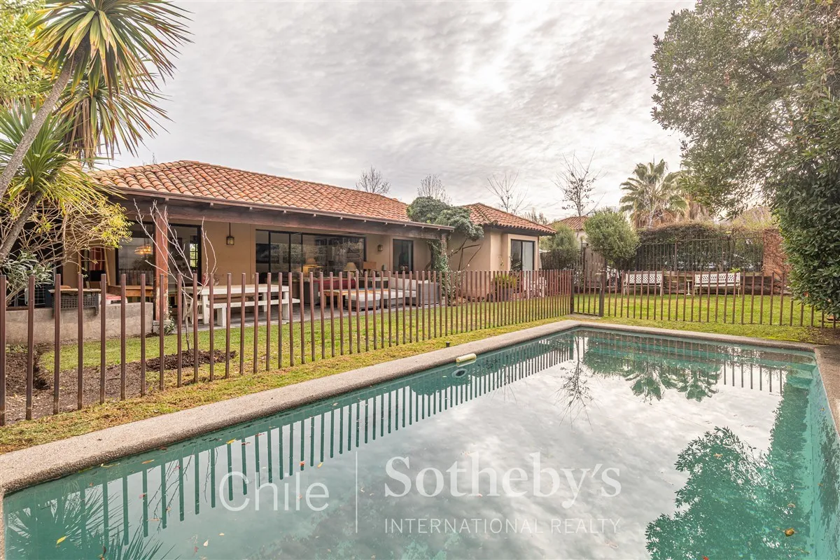 Imagen 1 de 30 de Casa En Venta De 3 Dorm Mas Escritorio En Piedra Roja
