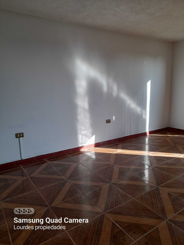 Se Vende Casa Amplia En Avenida (101243)