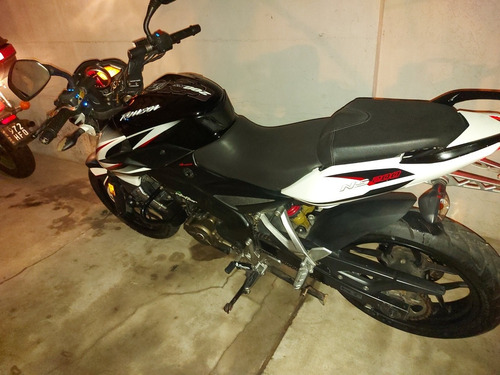 Bajaj Rouser 2014