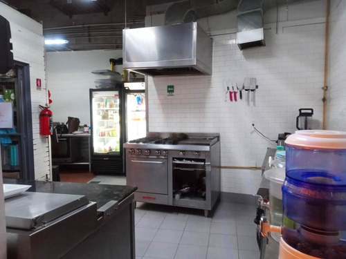 Imagen 7 de 13 de Local Traspaso Santa Fe