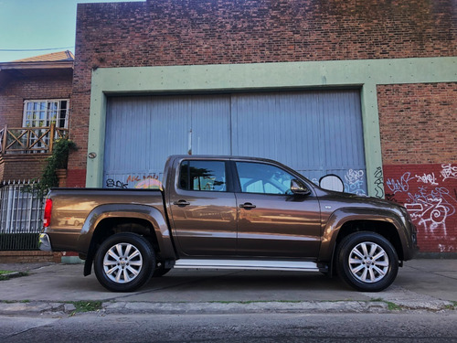 Volkswagen Amarok Highline - 4x2 - Manual - Permuto/financio