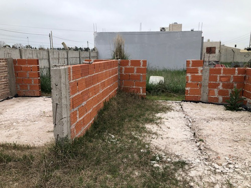 Lote Con Mejoras A La Venta En Maximo Paz Moradas De Maximo.