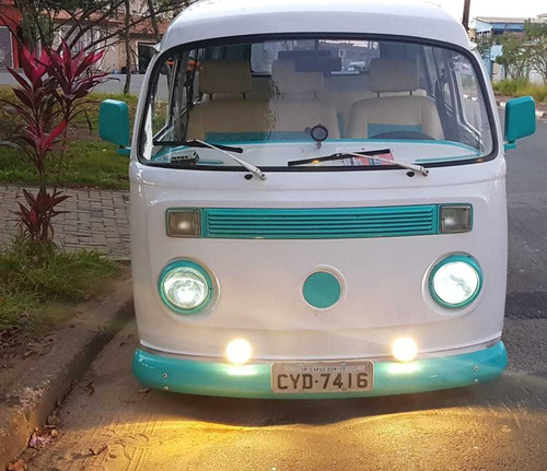Volkswagen Kombi 1999 1.6 3p Gasolina