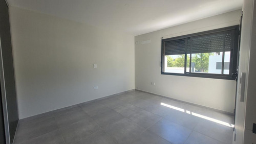 Imagen 12 de 21 de Casa En Una Planta - Las Piedras Housing