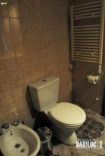 Imagen 6 de 13 de Cabaña Romántica Con Costa De Lago Para 2 Personas