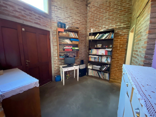 Casa En Aldea Fisherton - 3 Dormitorios Con Jardin Y Pileta