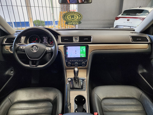 Volkswagen Passat 2.5 Tiptronic Highline At