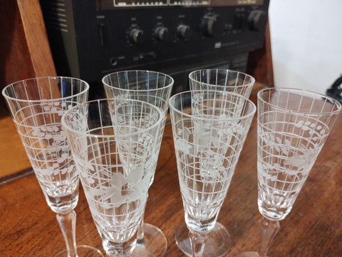 Antiguo Juego De 6 Copas Para Licor De Vidrio Chiquitas R3 (Usado)