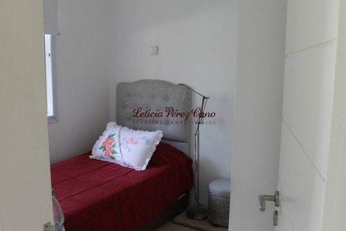 Venta Casa En Laguna Blanca , Manantiales 4 Dormitorios - Ref: 18844