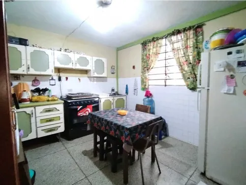 Casa En Venta En Las Palmas Urb. Camoruco Valencia Em-8370400