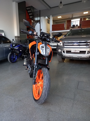 Ktm Duke 390. Año 2018.
