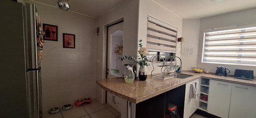 Acogedora Casa Familiar 3d + 3b + 2 Est. + Terraza Y Piscina