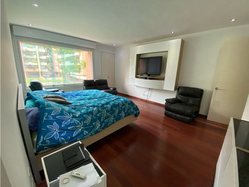 Venta De Apartamento Campo Alegre. 4hab+s/4baños+s/4p