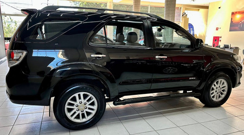Toyota Hilux SW4 SRV D4-D 4x4 3.0 TDI Dies. Aut